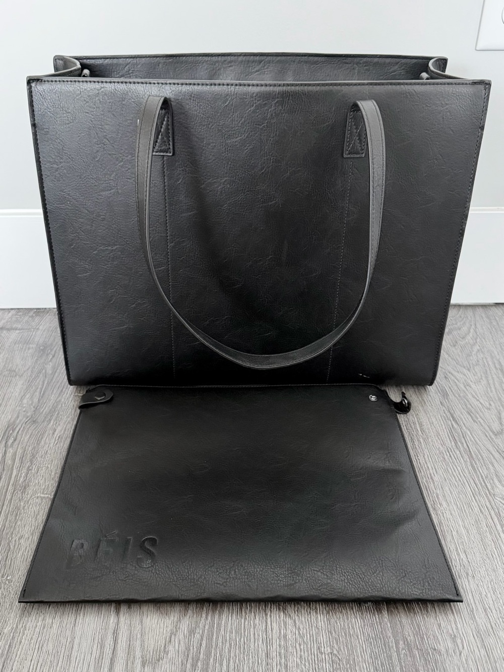 Beis BEÍS The Large Work Tote in Black Leather Great Condition - Picture 5 of 14